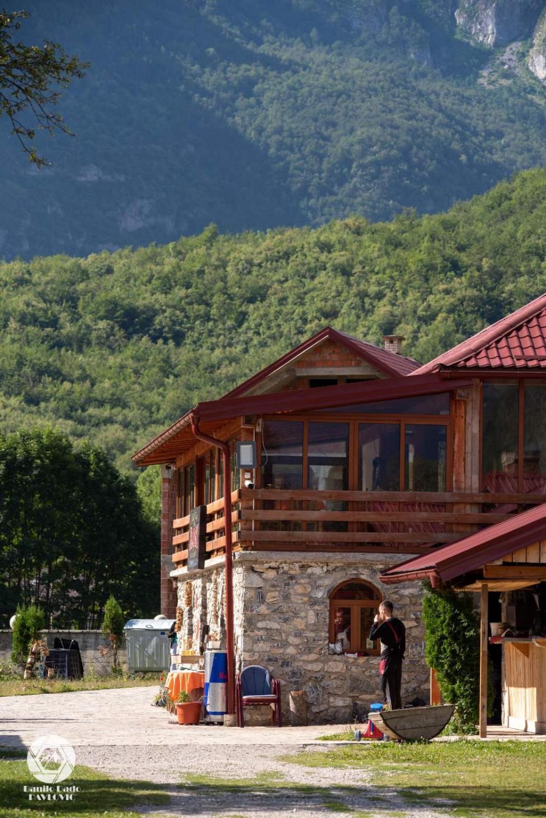Hotel Ethno Katun Rosi Agrotourism à Gusinje Extérieur photo