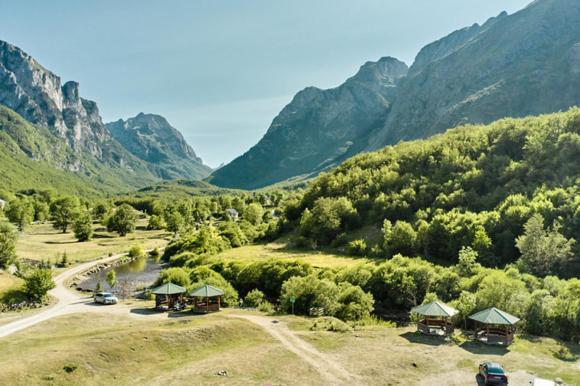 Hotel Ethno Katun Rosi Agrotourism à Gusinje Extérieur photo
