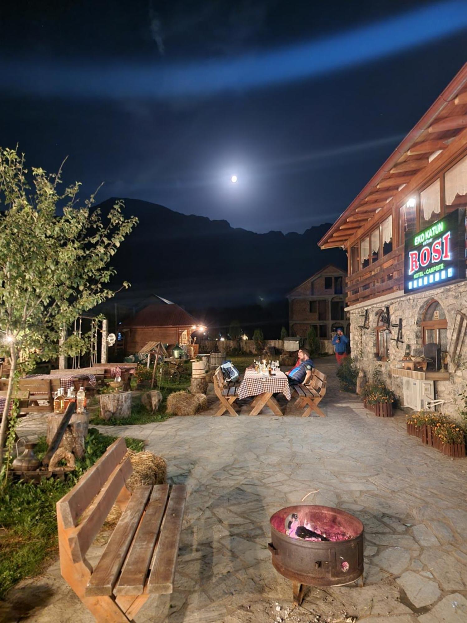 Hotel Ethno Katun Rosi Agrotourism à Gusinje Extérieur photo