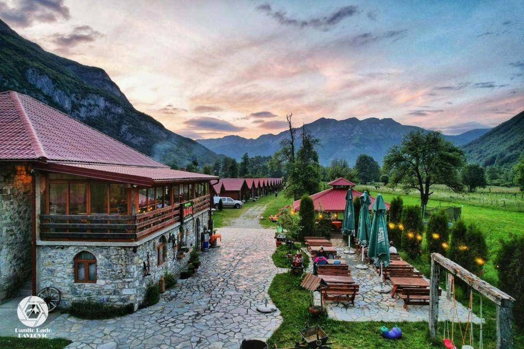 Hotel Ethno Katun Rosi Agrotourism à Gusinje Extérieur photo