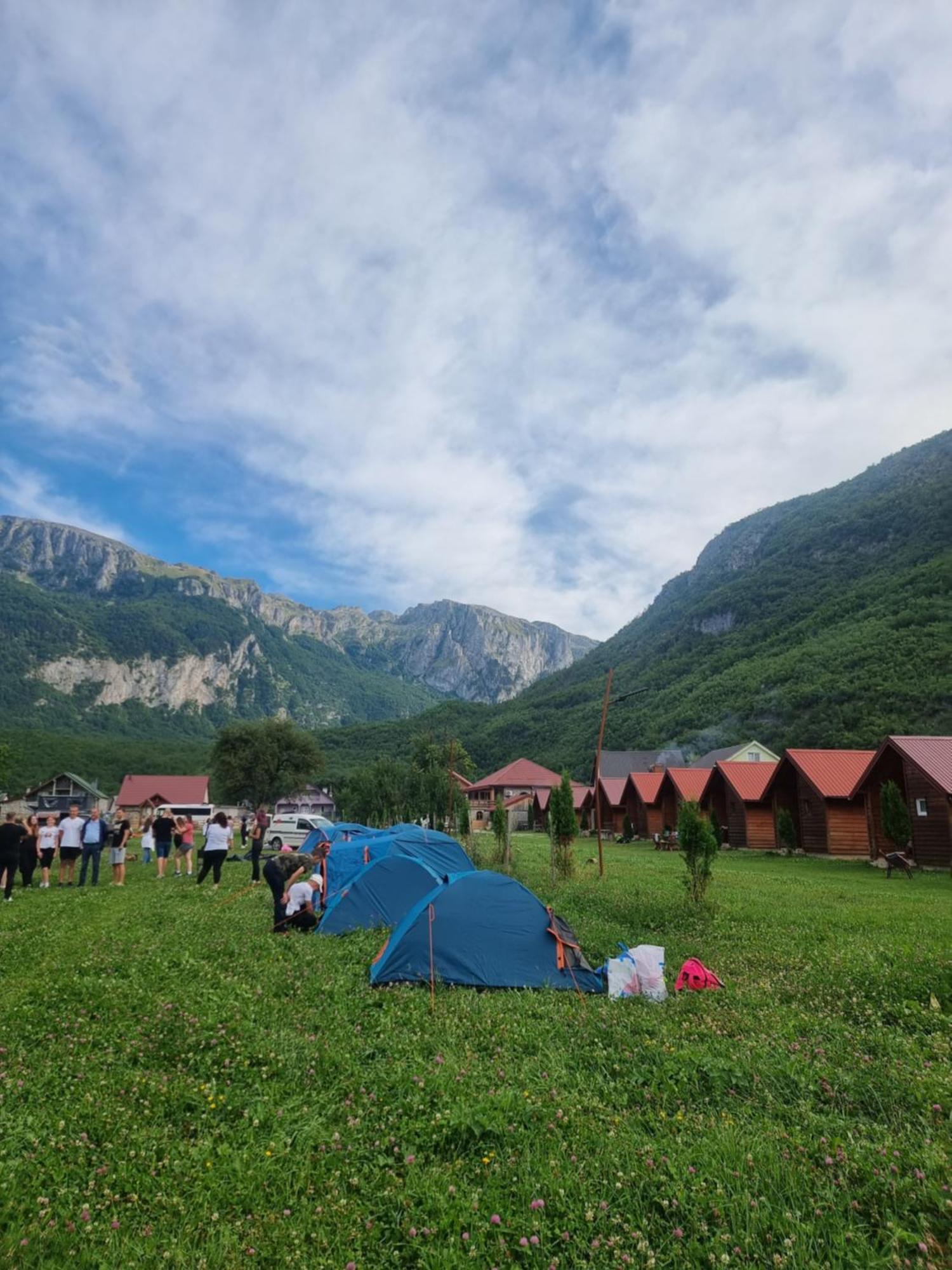 Hotel Ethno Katun Rosi Agrotourism à Gusinje Extérieur photo